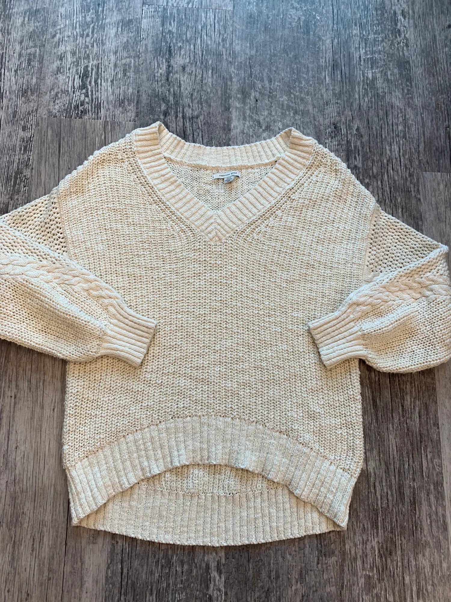 American Eagle Sweater Size Small