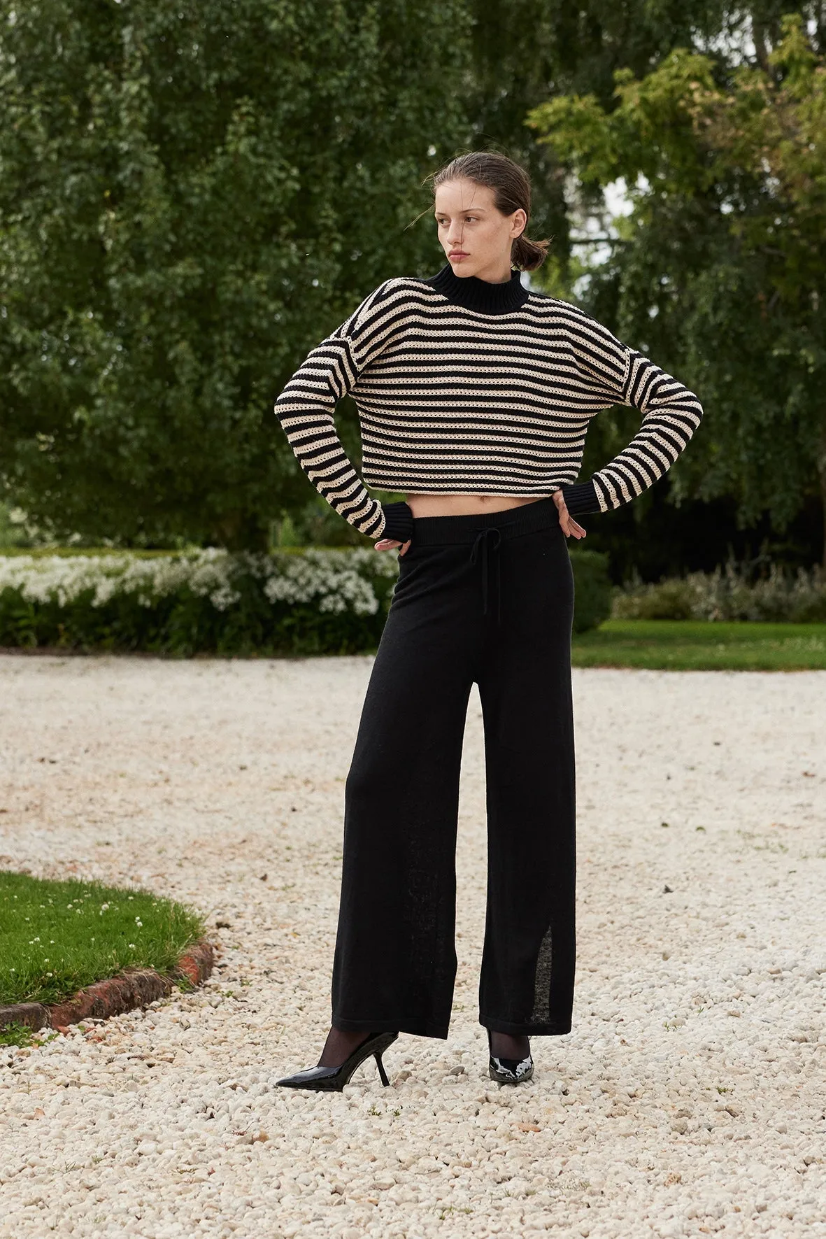 ARCAA June Cropped Sweater - Sand & Black
