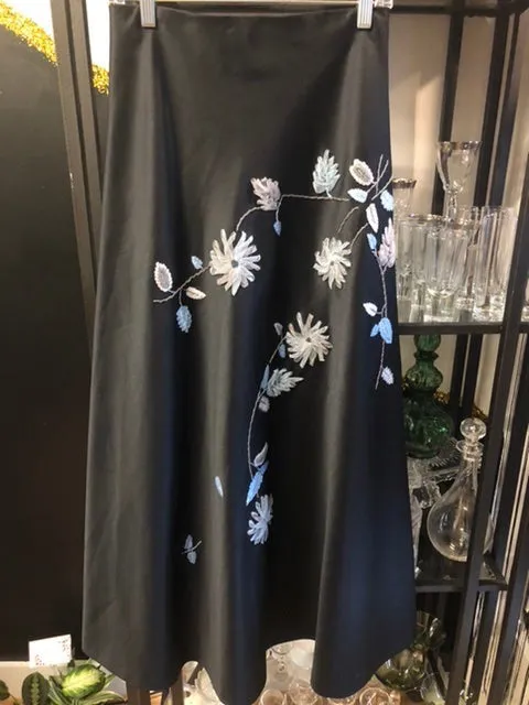 BEBE evening skirt, size 6 #169