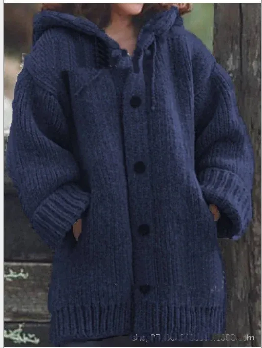 Cosy companion for chilly days - Comfortable and versatile - High-quality craftsmanship for durability