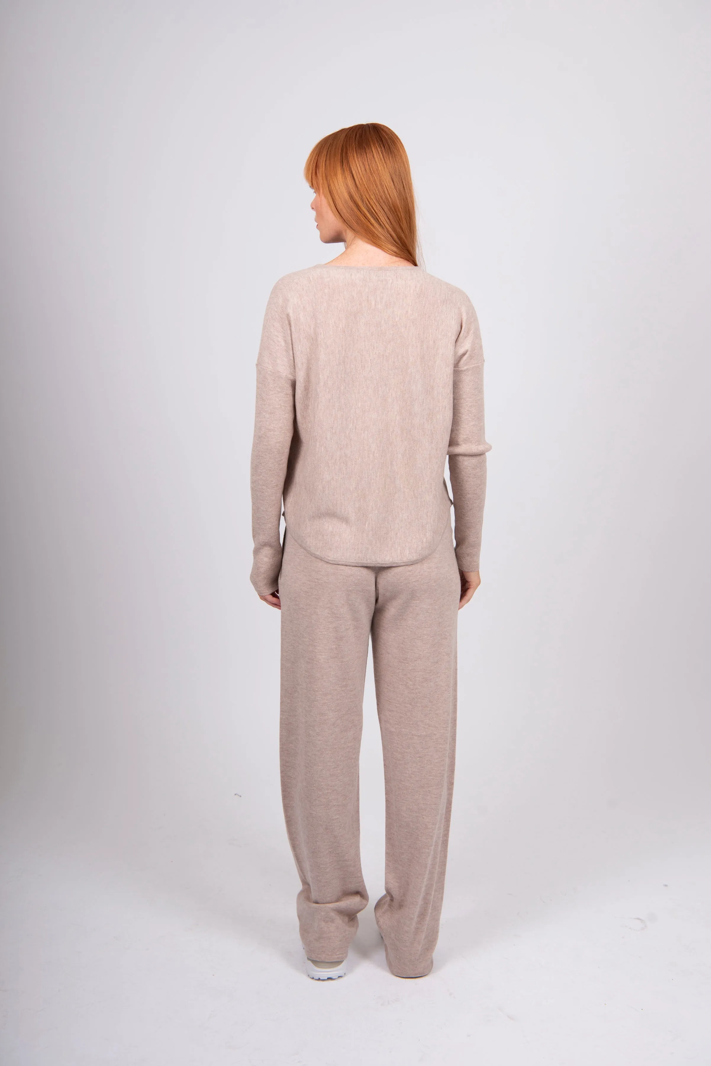 Curved Hem Vee Jumper - Oatmeal