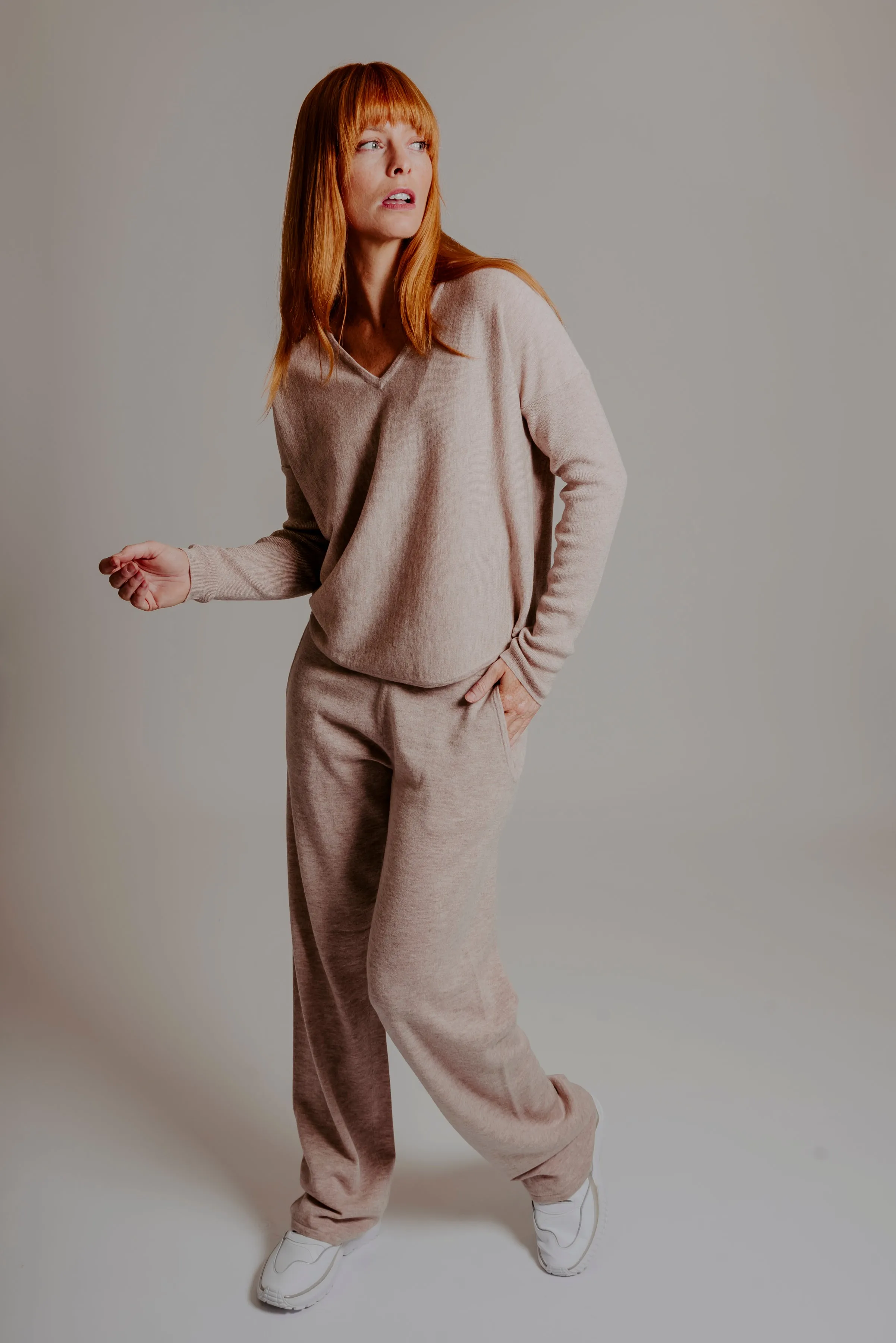 Curved Hem Vee Jumper - Oatmeal