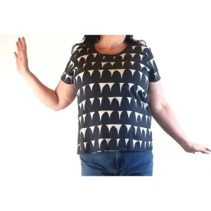 Doops black print top size XL