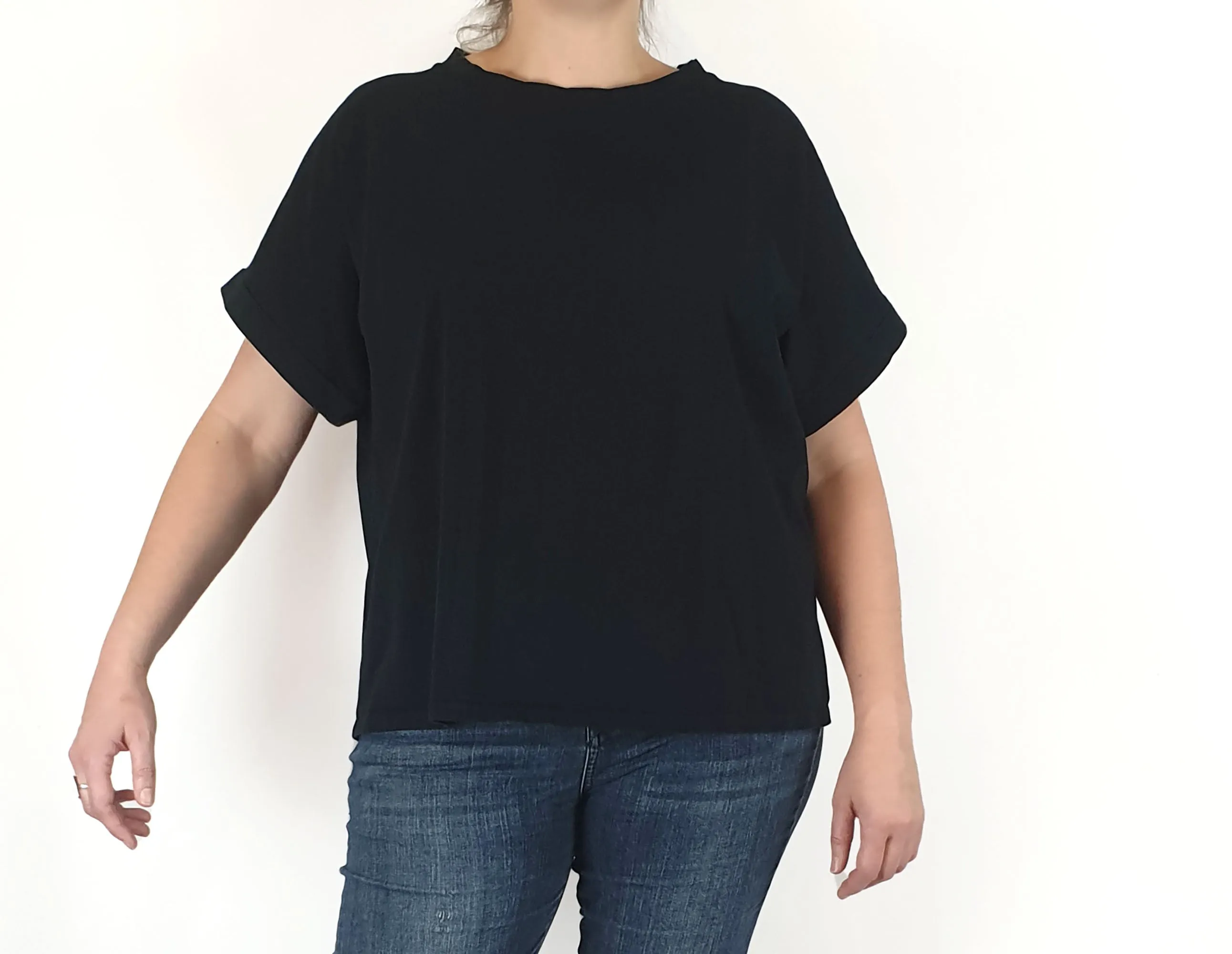 Elk black classic tee shirt size 16