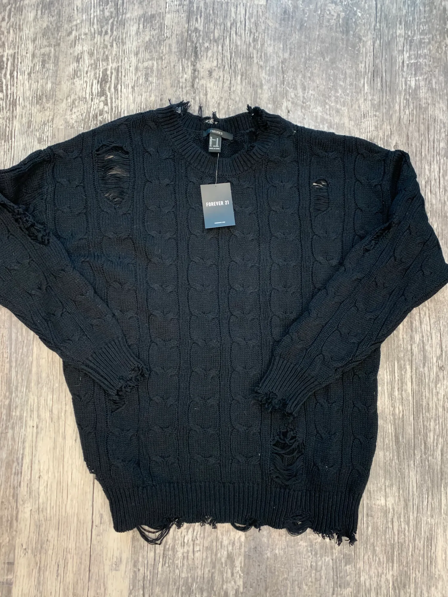 Forever 21 Sweater Size Medium