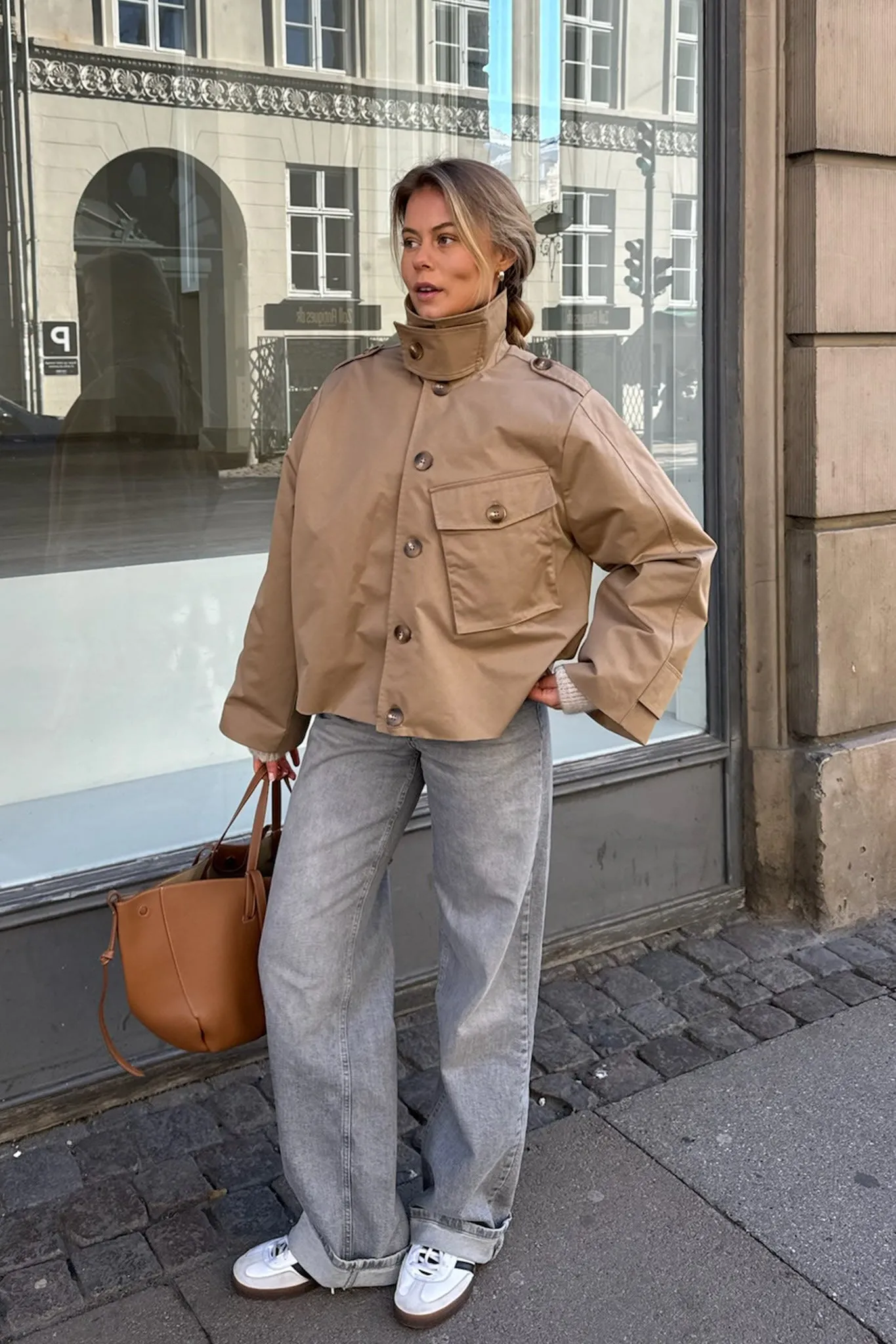 FrejaIC Kort Trenchcoat - Brun