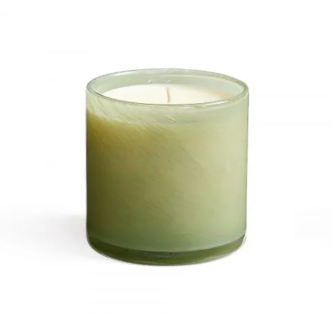 Fresh Cut Gardenia Signature Candle - Living Room