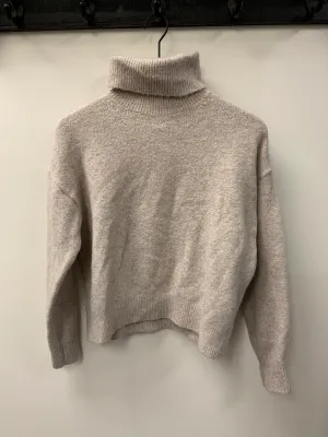 H & M Sweater Size Small