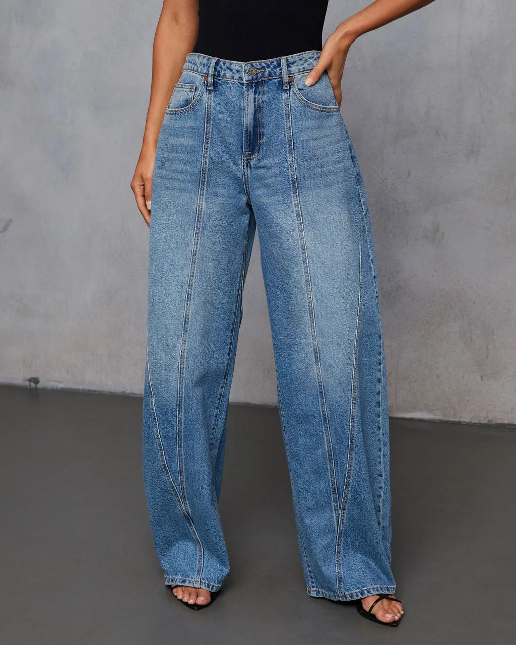 Horseshoe Pintuck Barrel Jeans