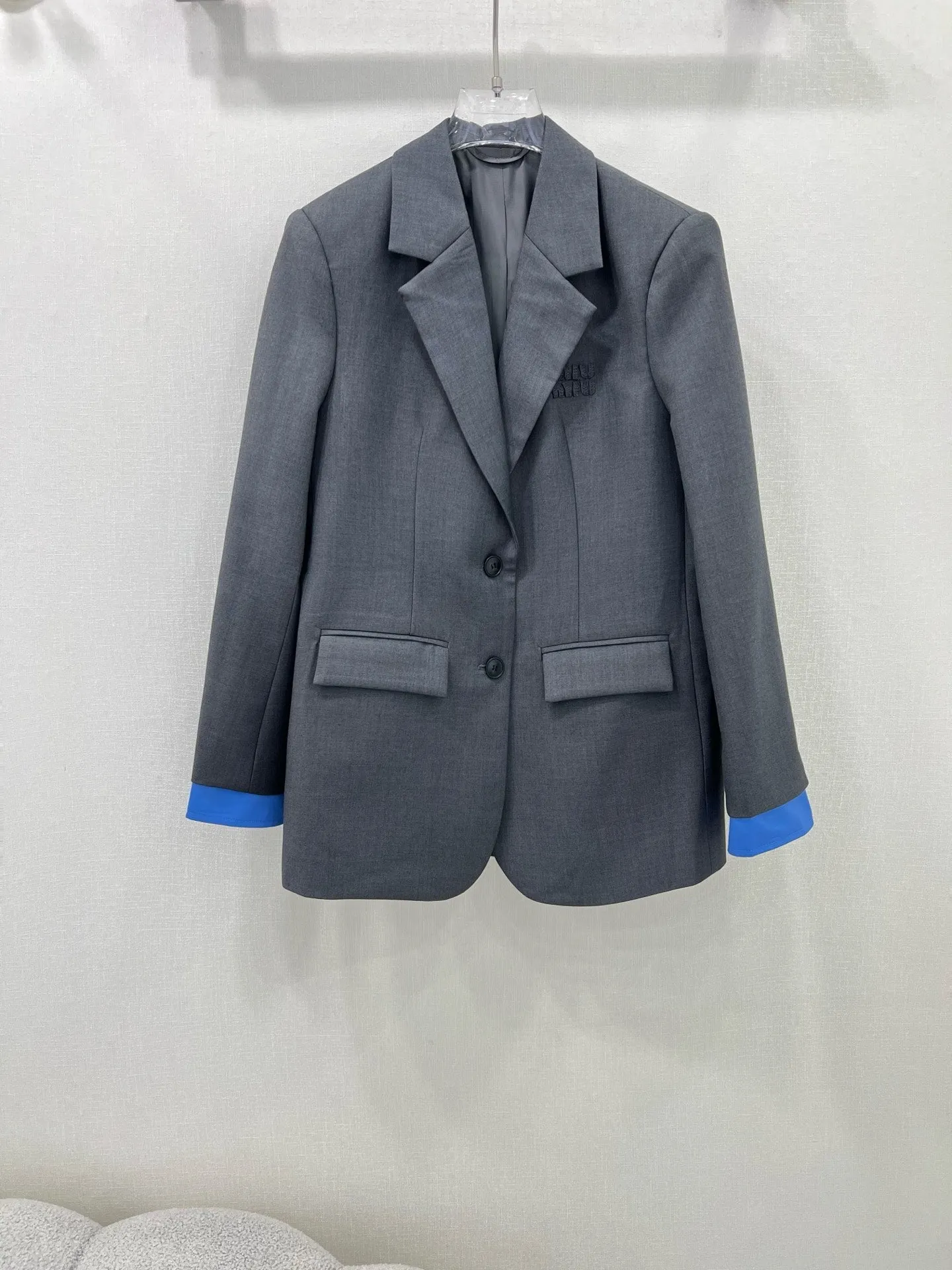 MU 25 new blazer