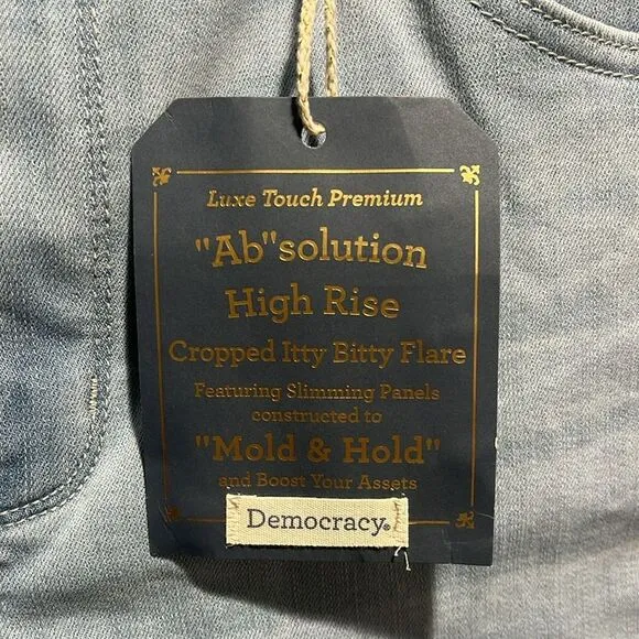 NEW WITH TAGS DEMOCRACY “AB”SOLUTION HIGH RISE CROPPED ITTY BITTY FLARE JEANS 14