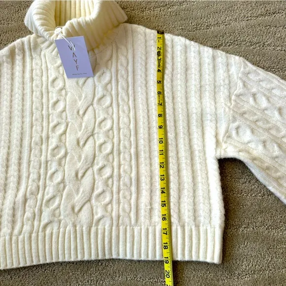 NWT WAYF Sweet Nothings Cable Knit Turtleneck Belle Sleeve Crop Sweater Sze Lge