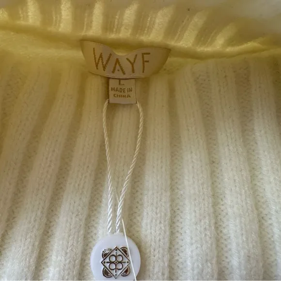 NWT WAYF Sweet Nothings Cable Knit Turtleneck Belle Sleeve Crop Sweater Sze Lge