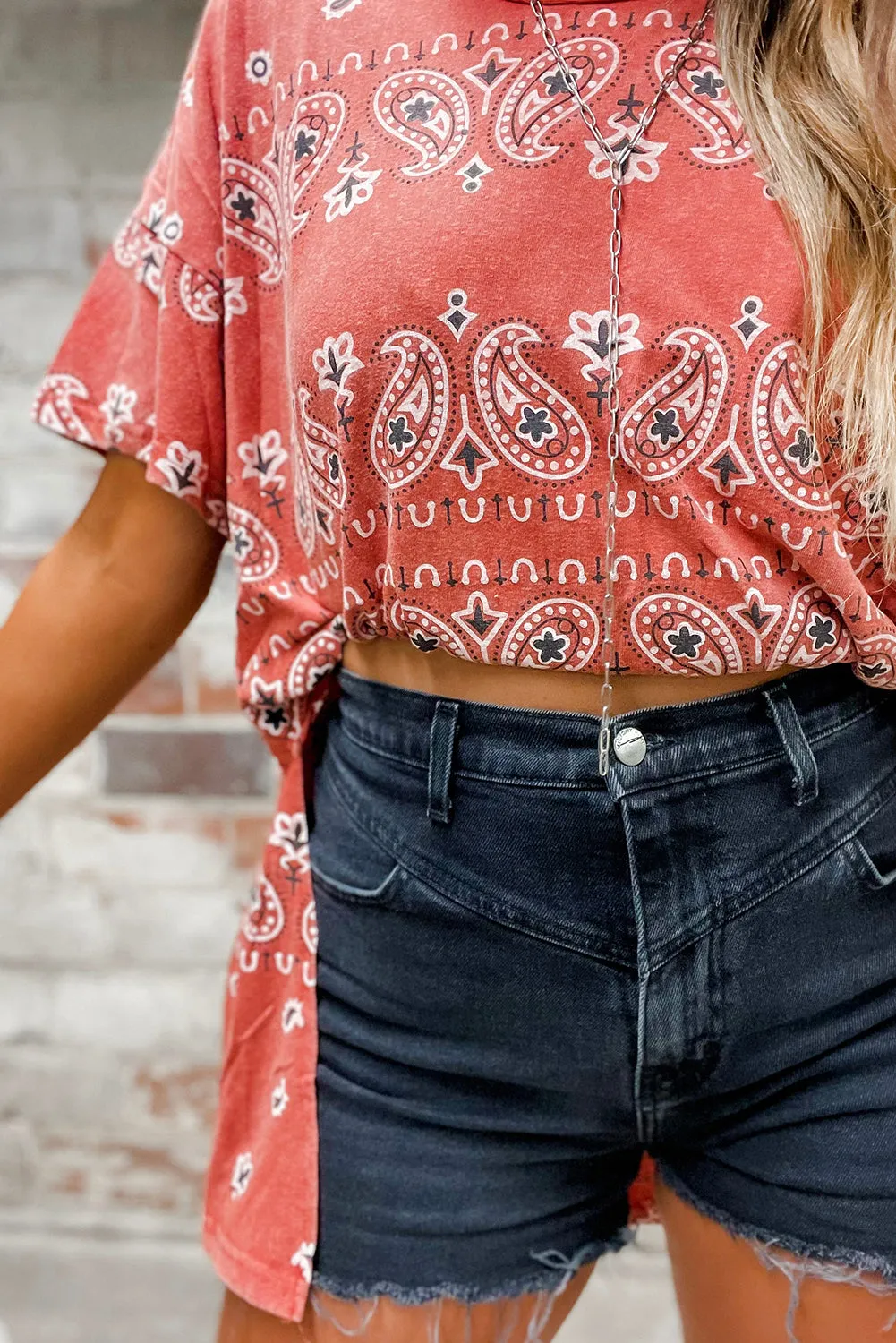 Red Paisley Print Side Slits Crew Neck T Shirt