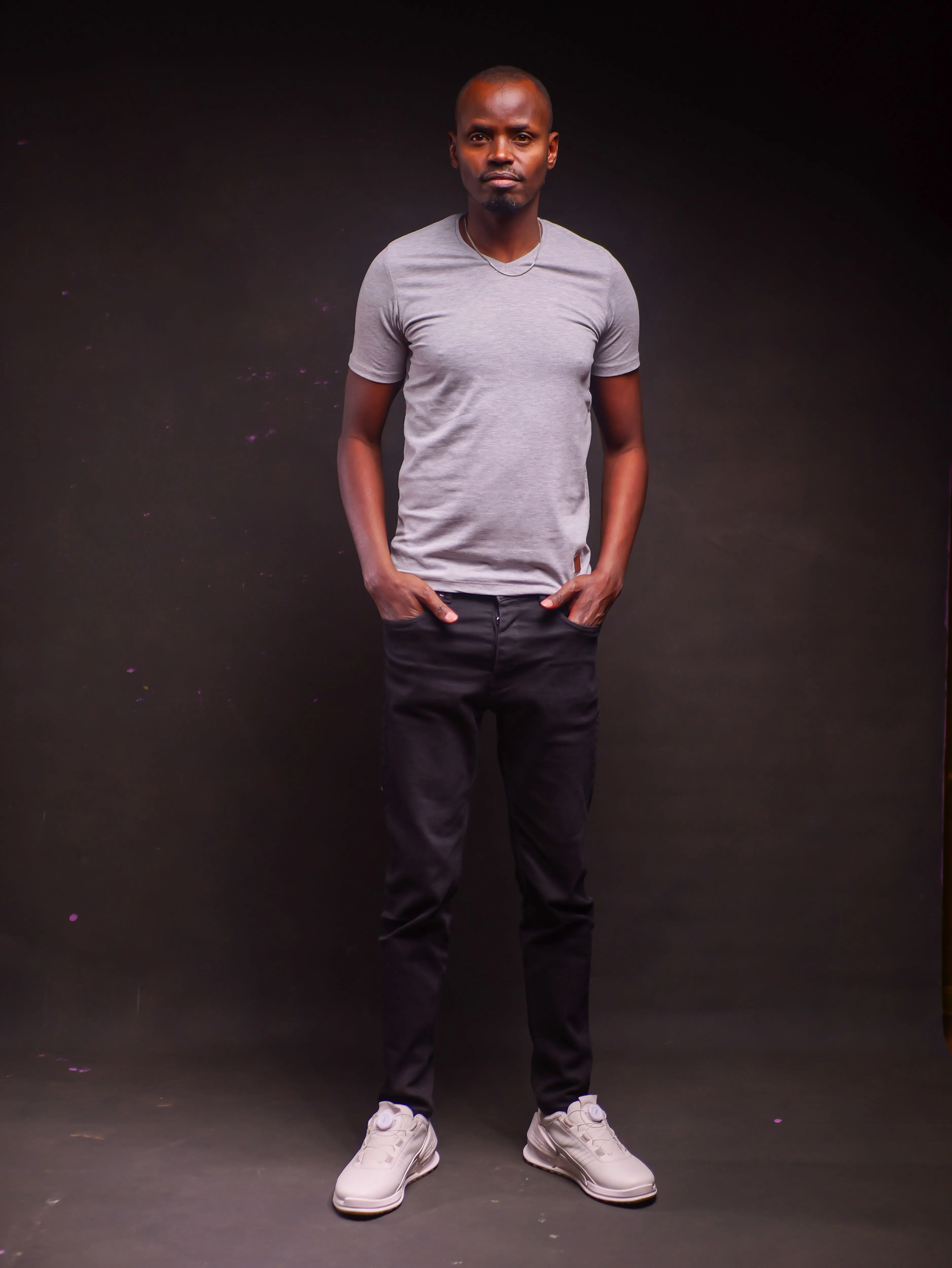 Round T-shirt-Light Grey