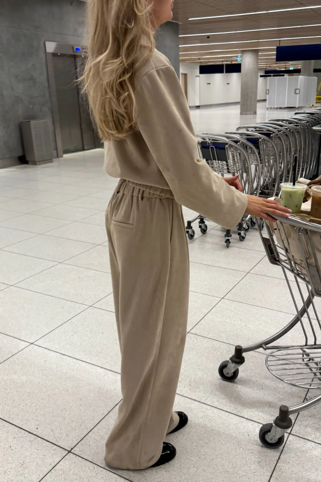 SarahIC Kort Jakke - Lys Beige