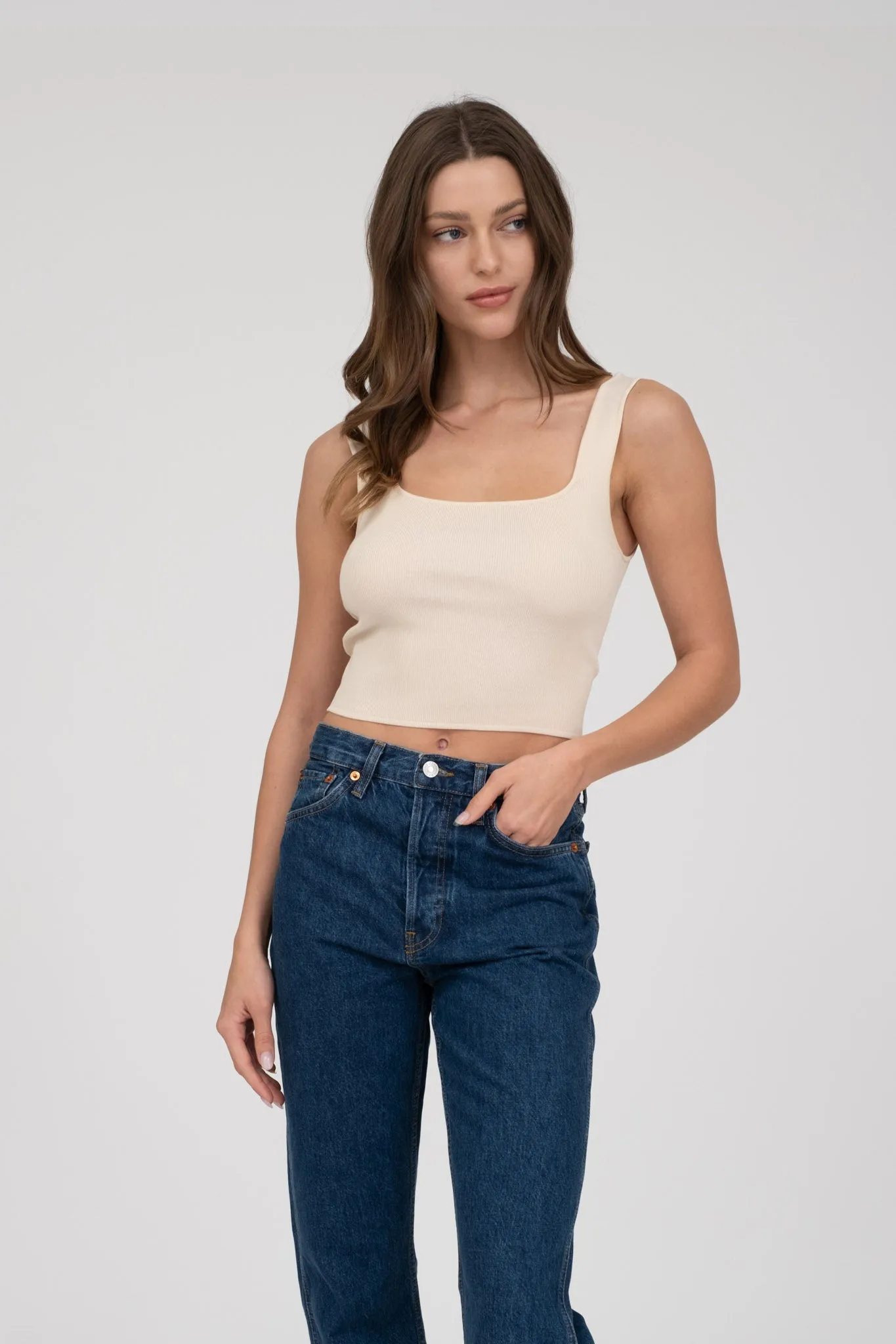 SLEEVELESS SWEATER KNIT CROPPED TANK TOP
