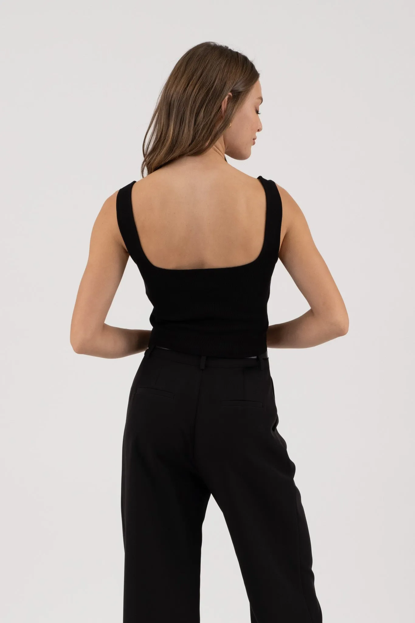 SLEEVELESS SWEATER KNIT CROPPED TANK TOP