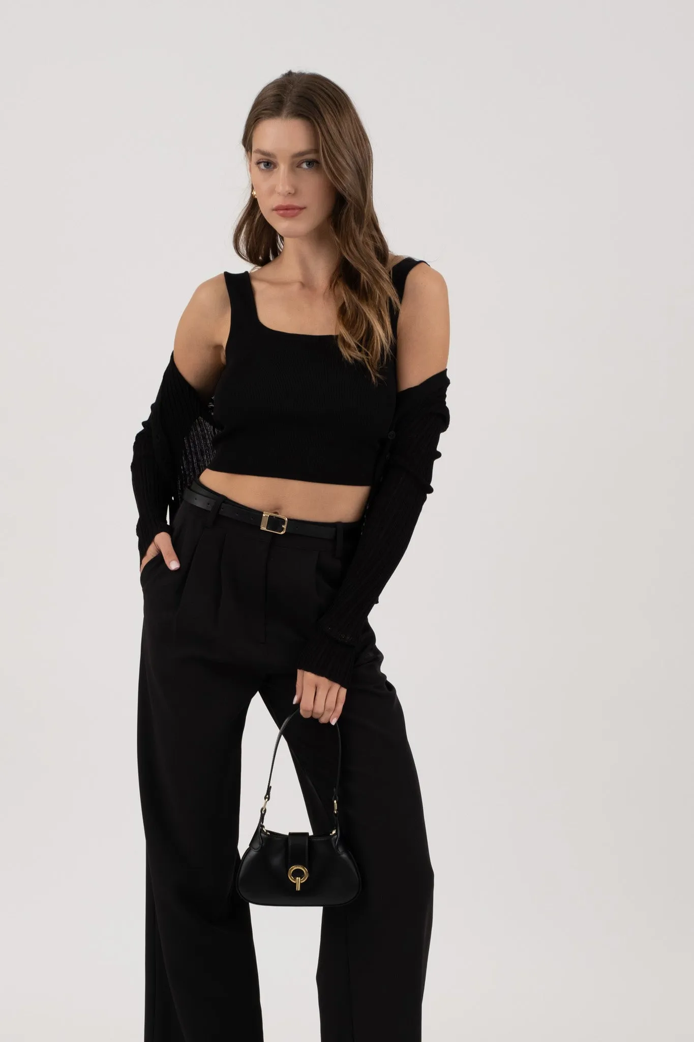 SLEEVELESS SWEATER KNIT CROPPED TANK TOP