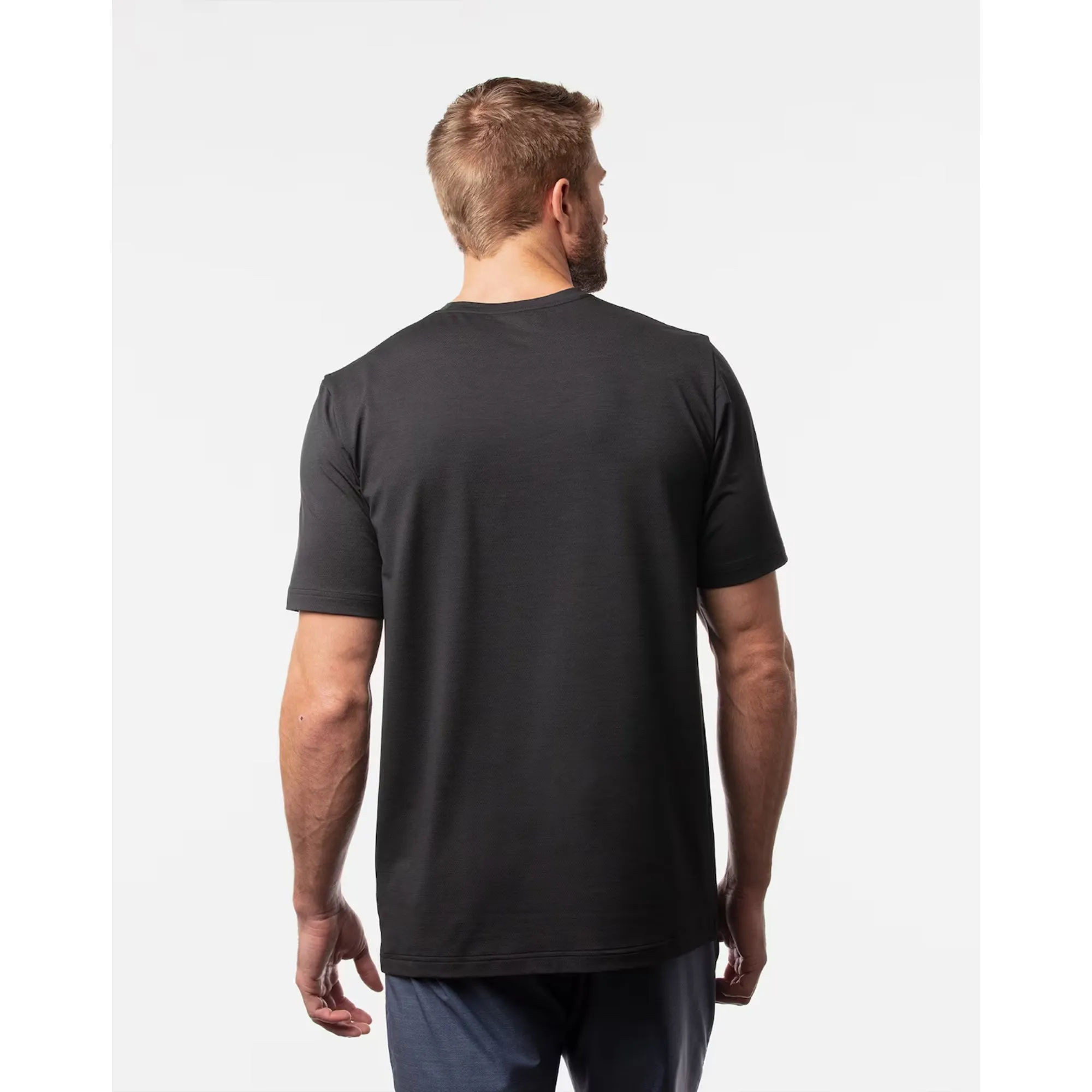 TRAVIS MATHEW MENS SCENIC VISTA T-SHIRT - BLACK