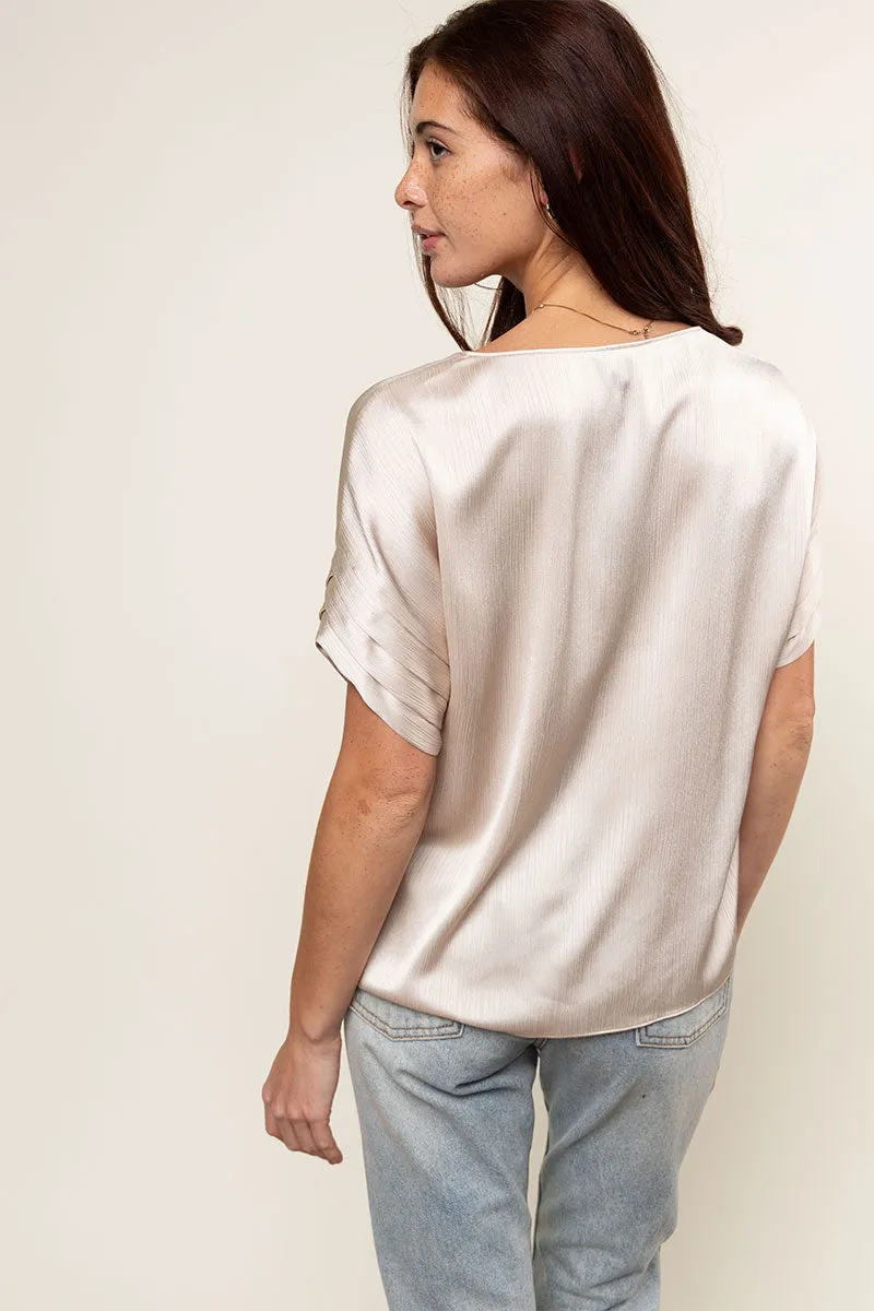 V-Neck Blouse With Bands Sleeve in Crinkle Satin