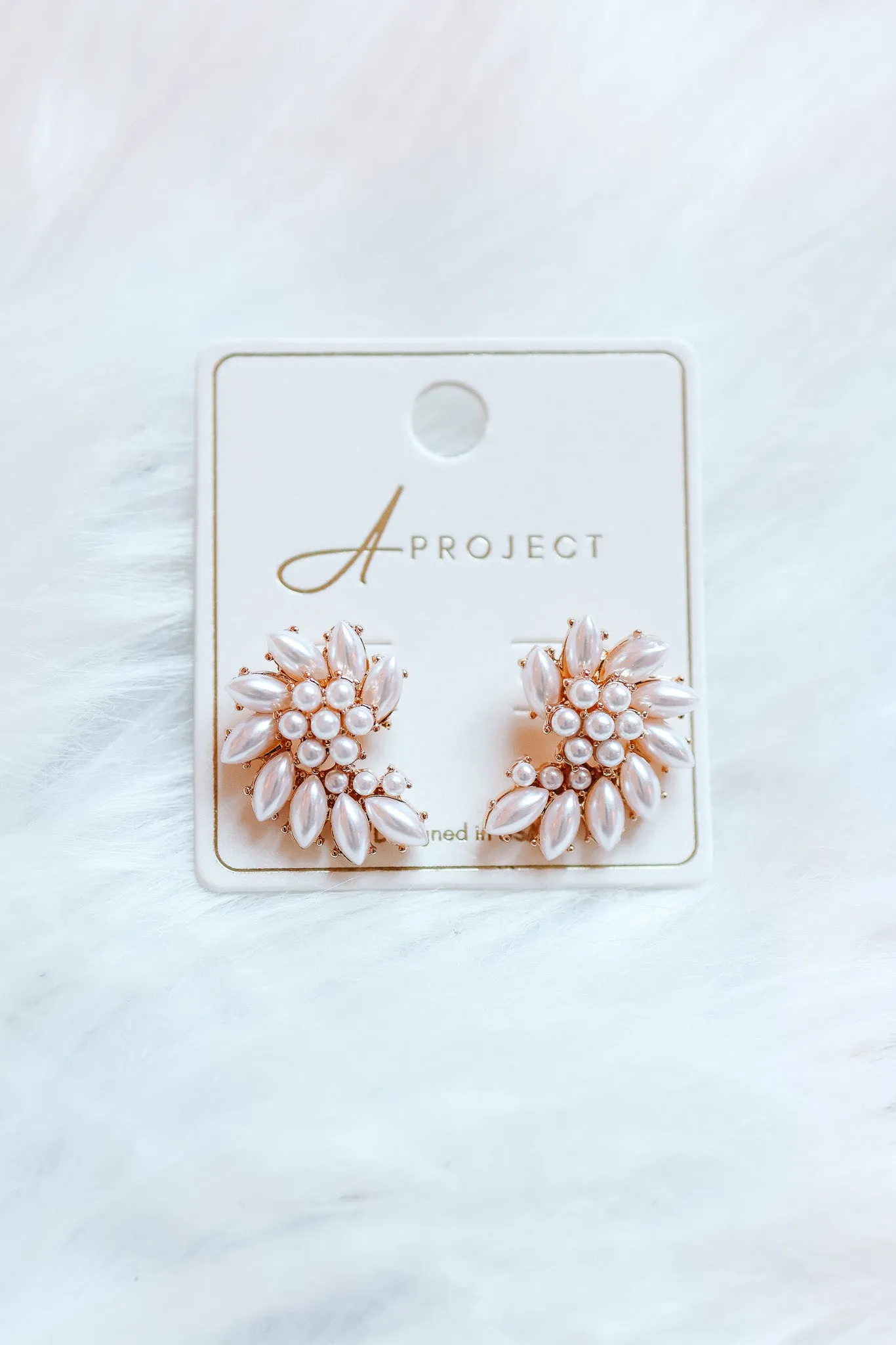 Wing Stud Pear Earrings