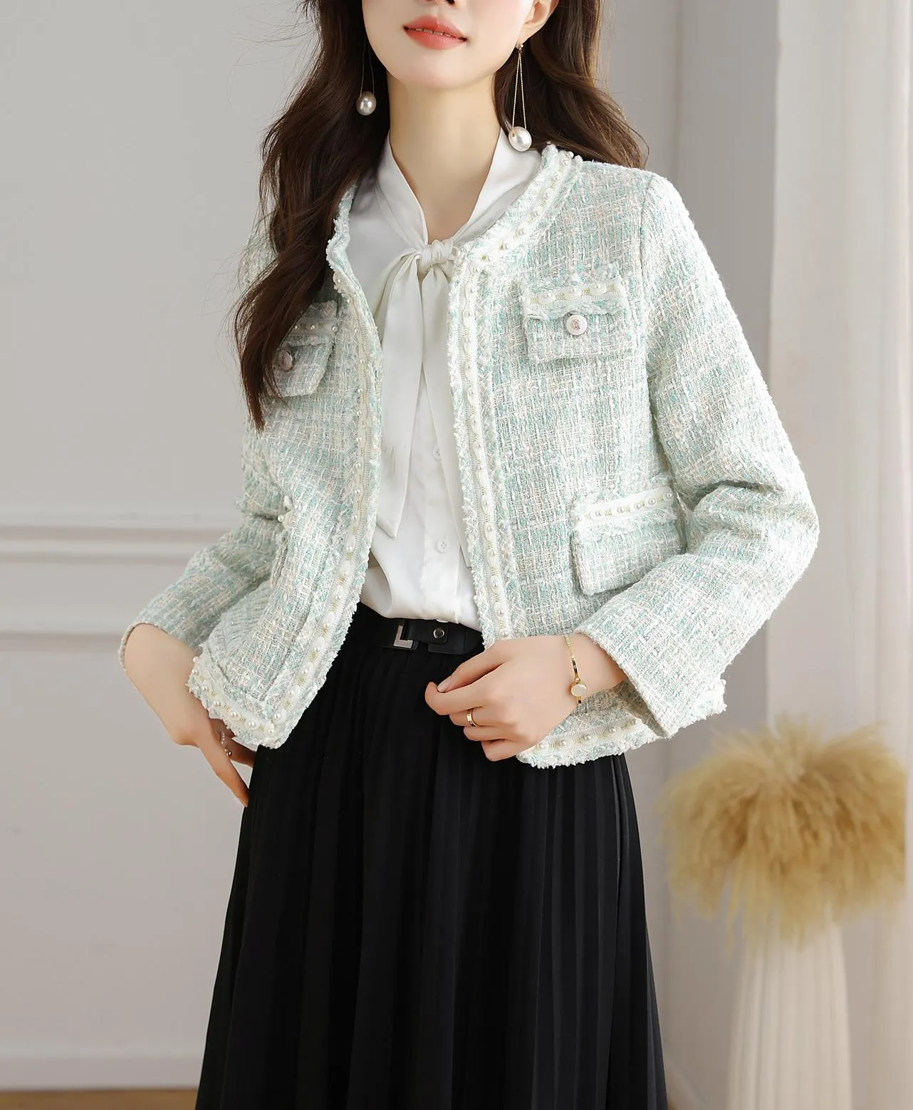 Women's Textured Print Blazer with Cropped Design