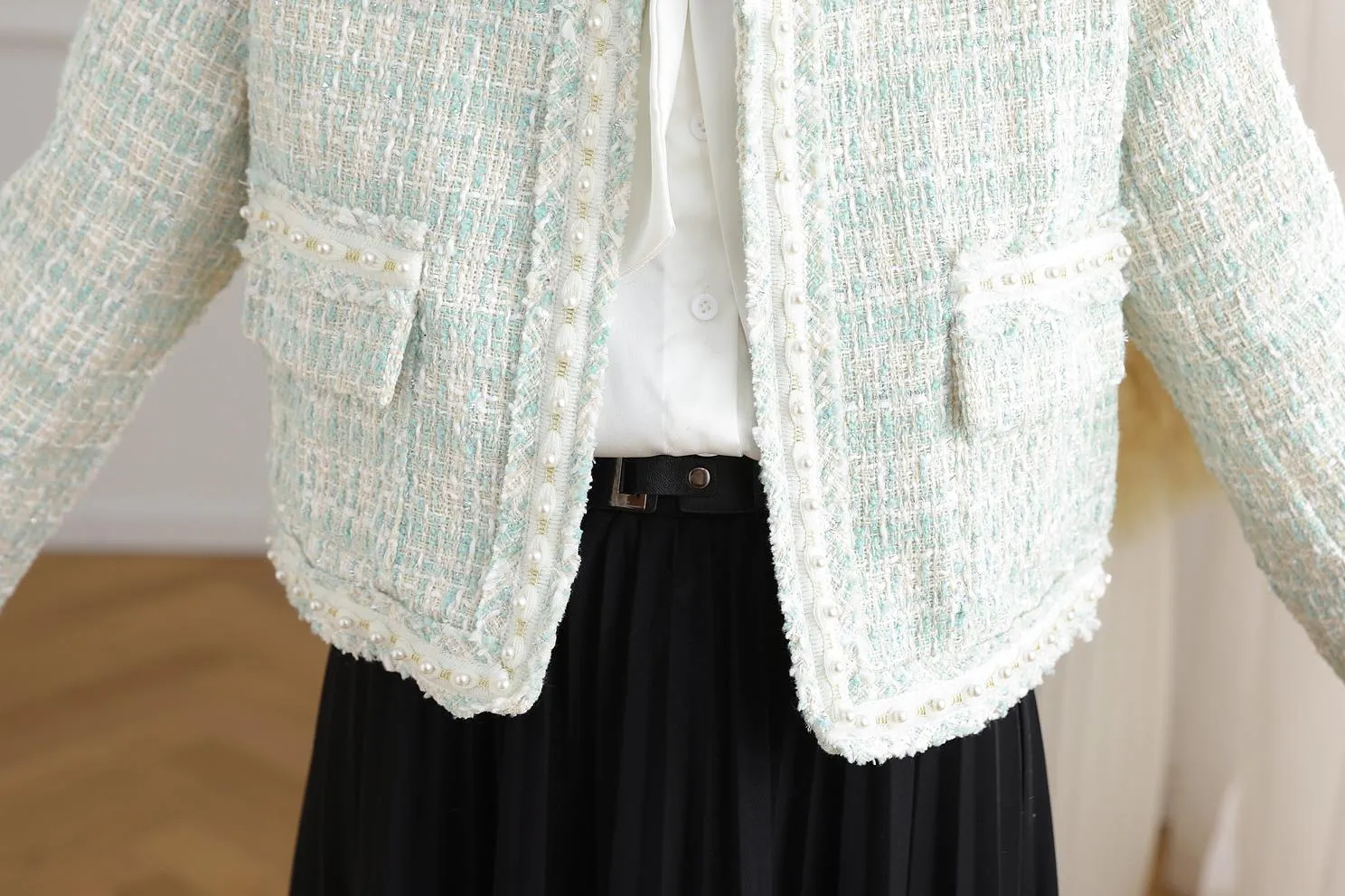 Women's Textured Print Blazer with Cropped Design