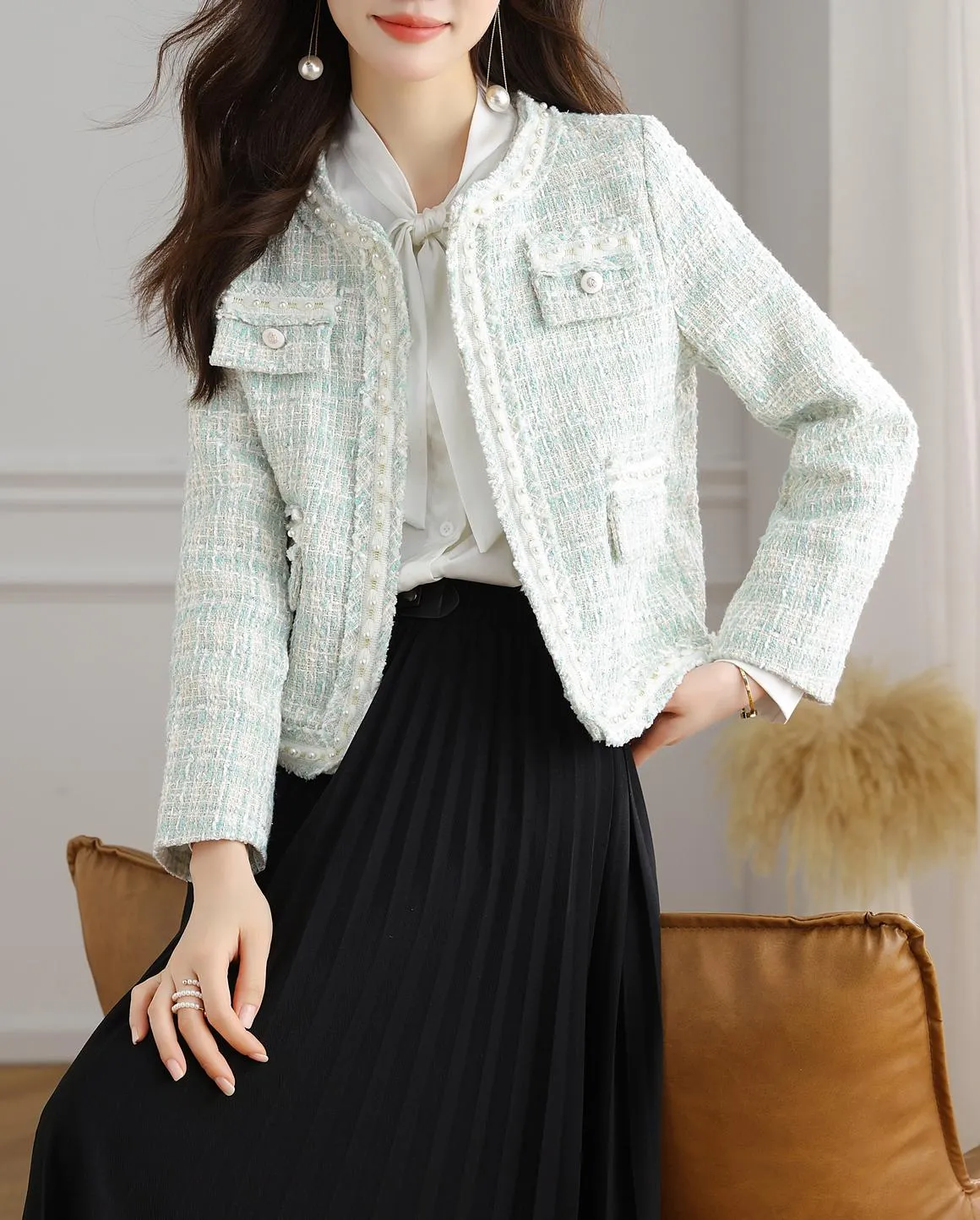 Women's Textured Print Blazer with Cropped Design