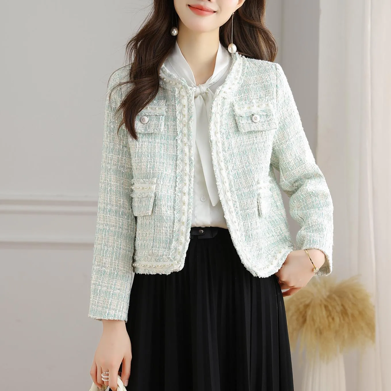 Women's Textured Print Blazer with Cropped Design