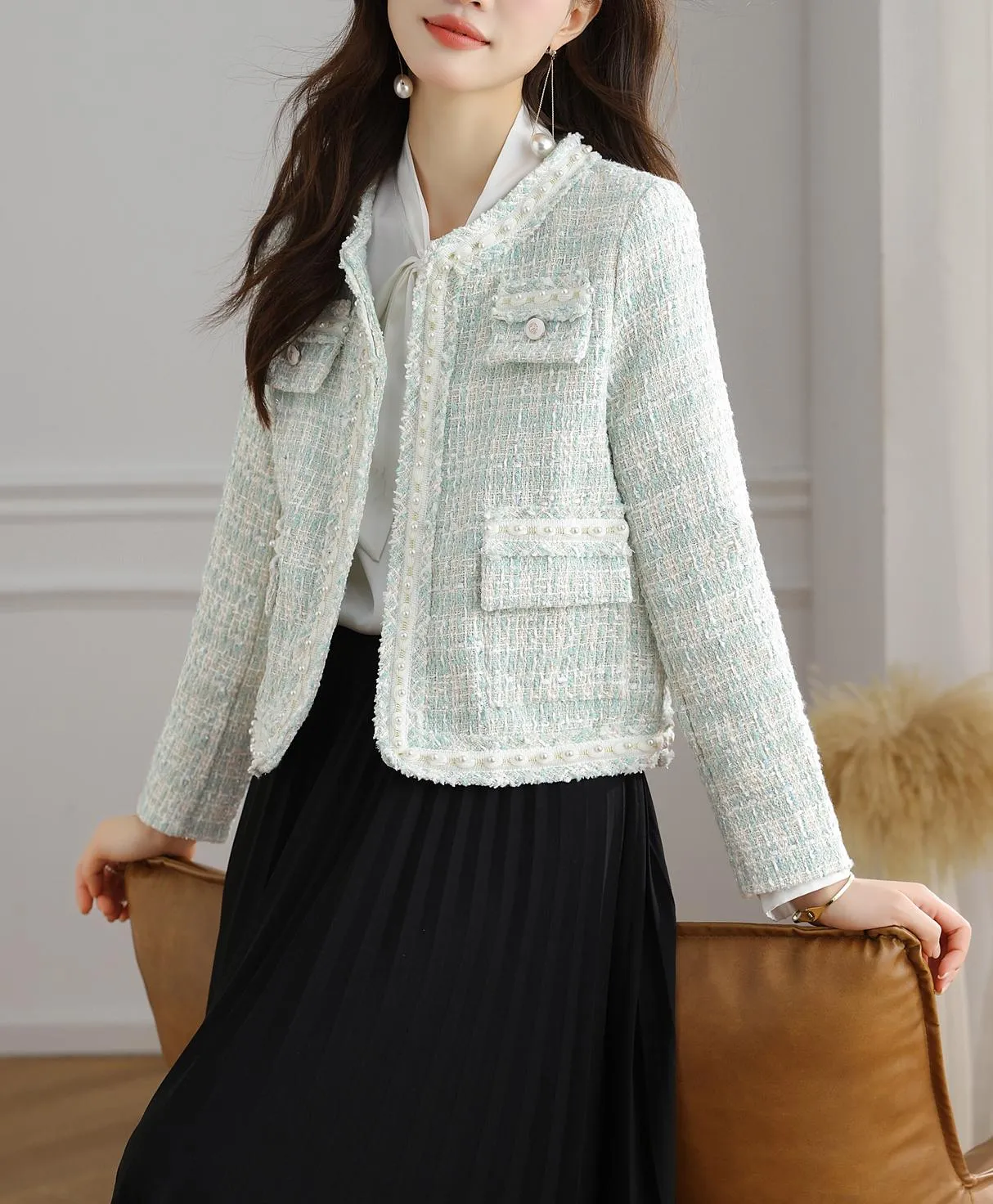 Women's Textured Print Blazer with Cropped Design