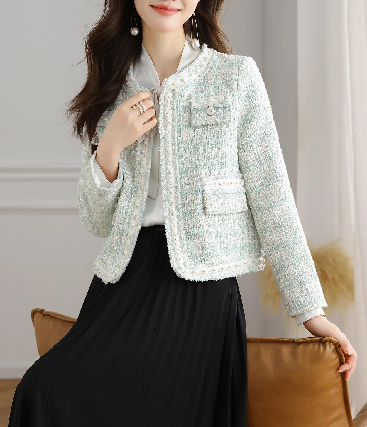 Women's Textured Print Blazer with Cropped Design